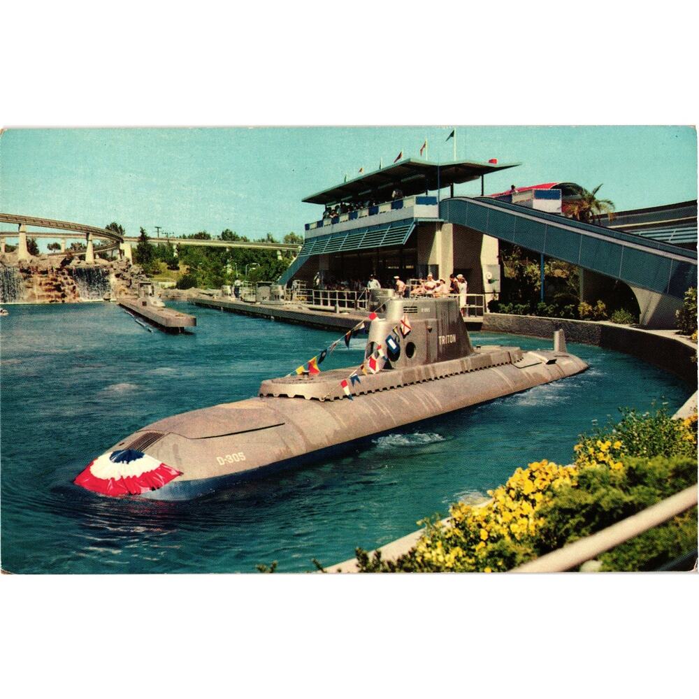 Submarine Ride‎ Tomorrowland Disneyland Magic Kingdom Postcard Unposted